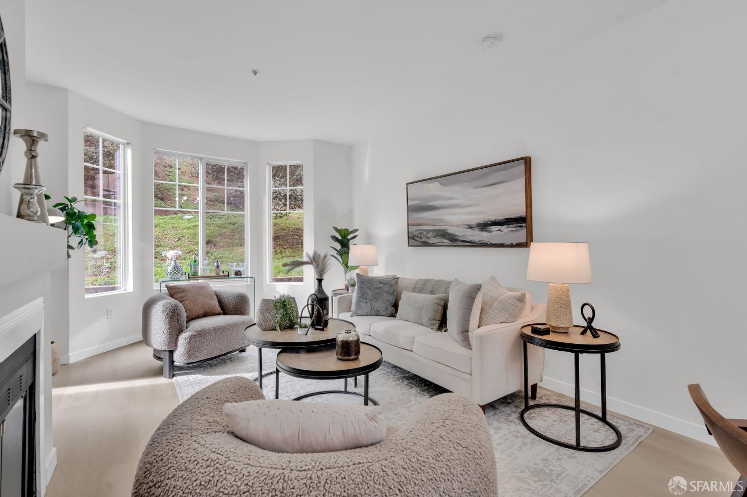 Detail Gallery Image 11 of 33 For 320 Caldecott Ln #116,  Oakland,  CA 94618 - 1 Beds | 1 Baths