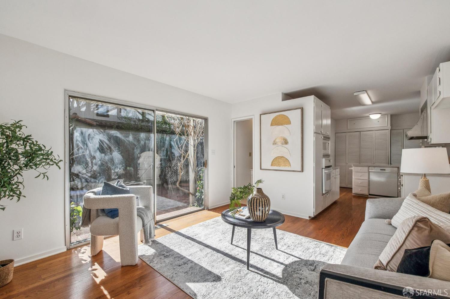 Detail Gallery Image 6 of 43 For 325 Yale Rd, Menlo Park,  CA 94025 - 2 Beds | 1/1 Baths