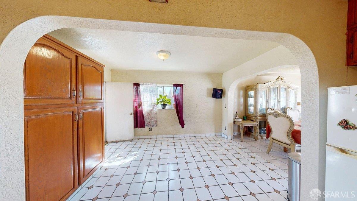 Detail Gallery Image 10 of 45 For 471 Green St, East Palo Alto,  CA 94303 - 9 Beds | 5 Baths