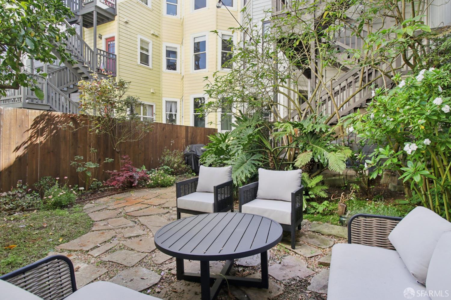 Detail Gallery Image 15 of 20 For 2192 15th St, San Francisco,  CA 94114 - 3 Beds | 2 Baths