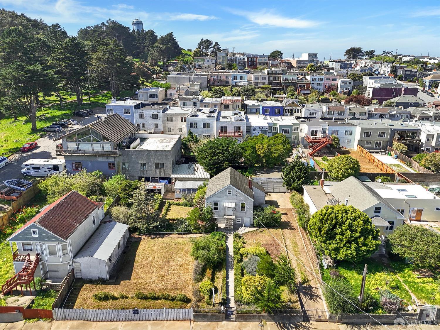 Detail Gallery Image 4 of 58 For 366 Gambier St, San Francisco,  CA 94134 - 2 Beds | 1 Baths