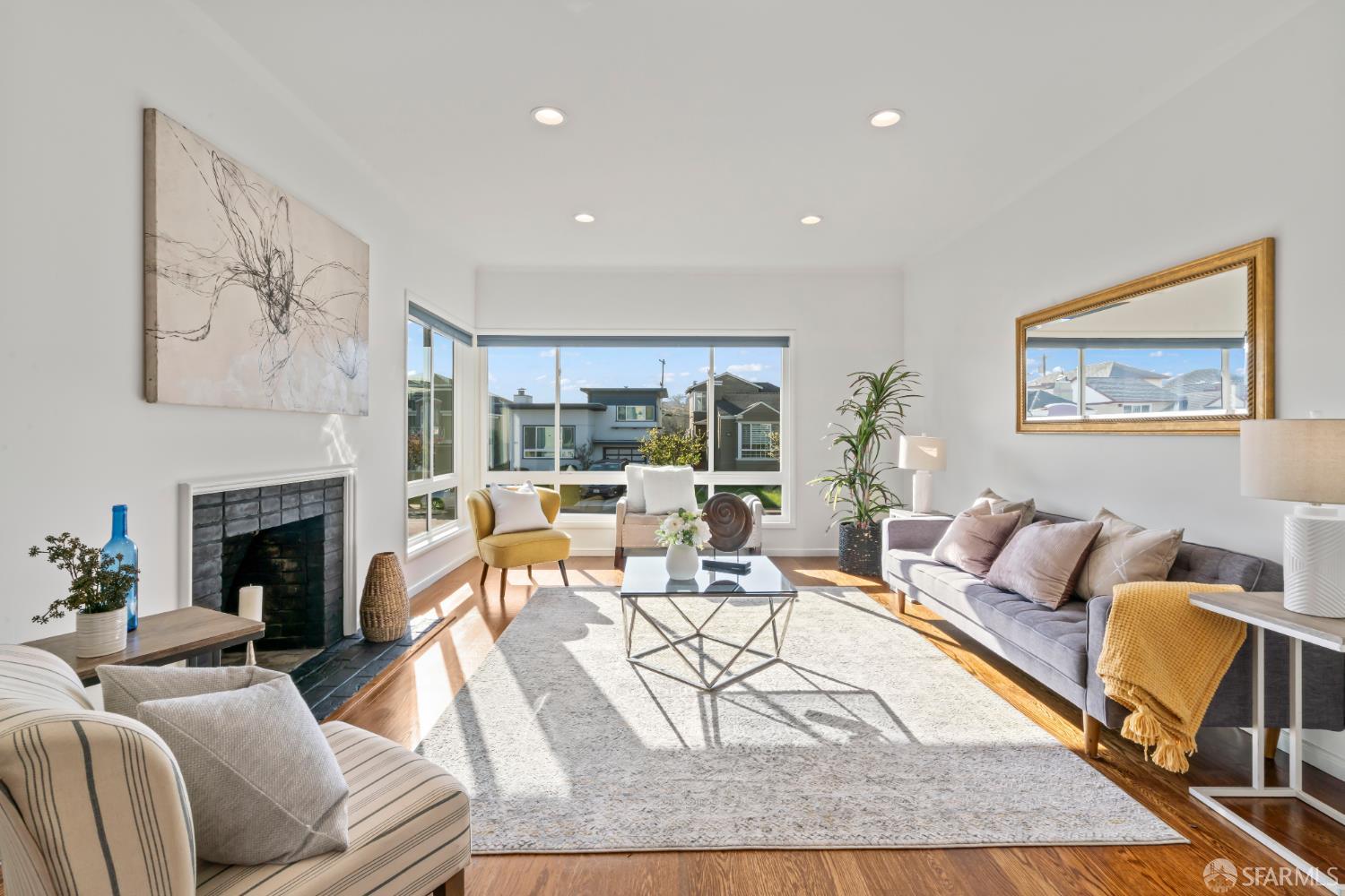 Detail Gallery Image 11 of 29 For 32 Lake Forest Dr, Daly City,  CA 94015 - 2 Beds | 2 Baths