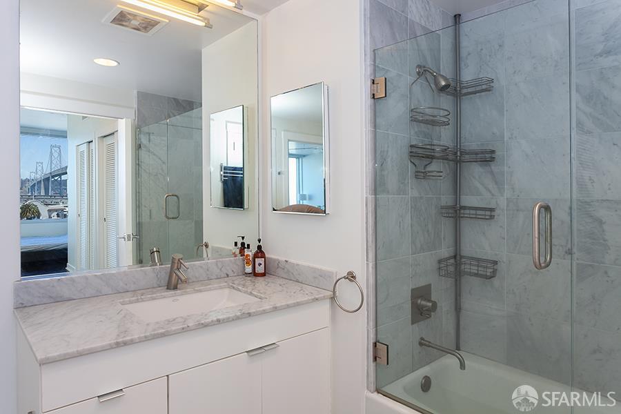 Photo #4: 426110616 Listing: Photo #4