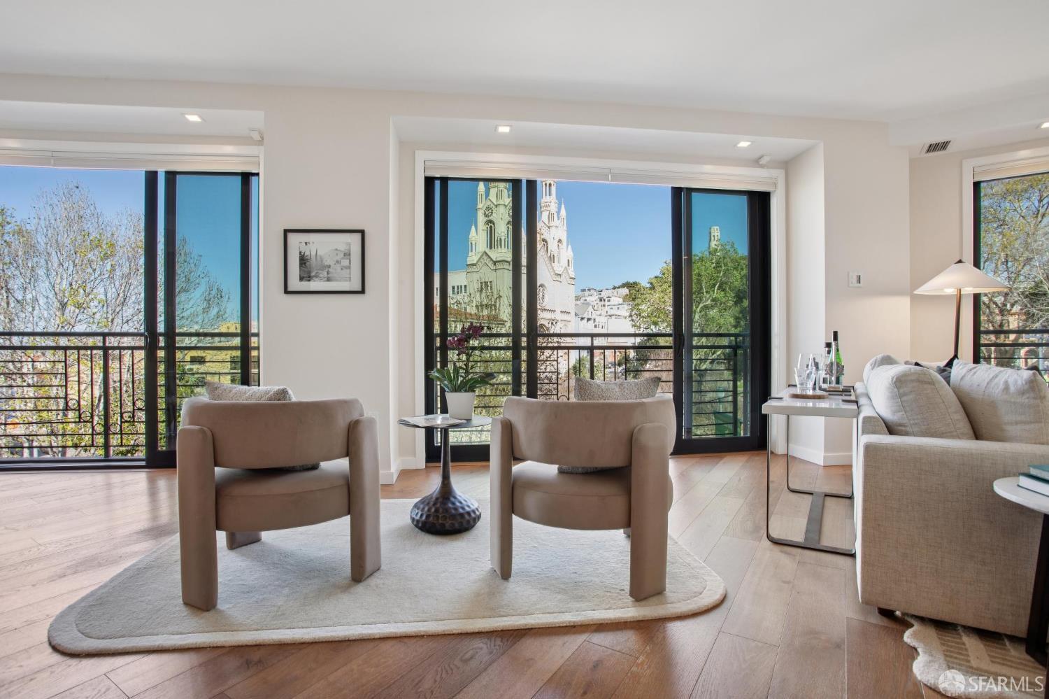 Detail Gallery Image 7 of 50 For 1731 Powell St #303,  San Francisco,  CA 94133 - 2 Beds | 2/1 Baths