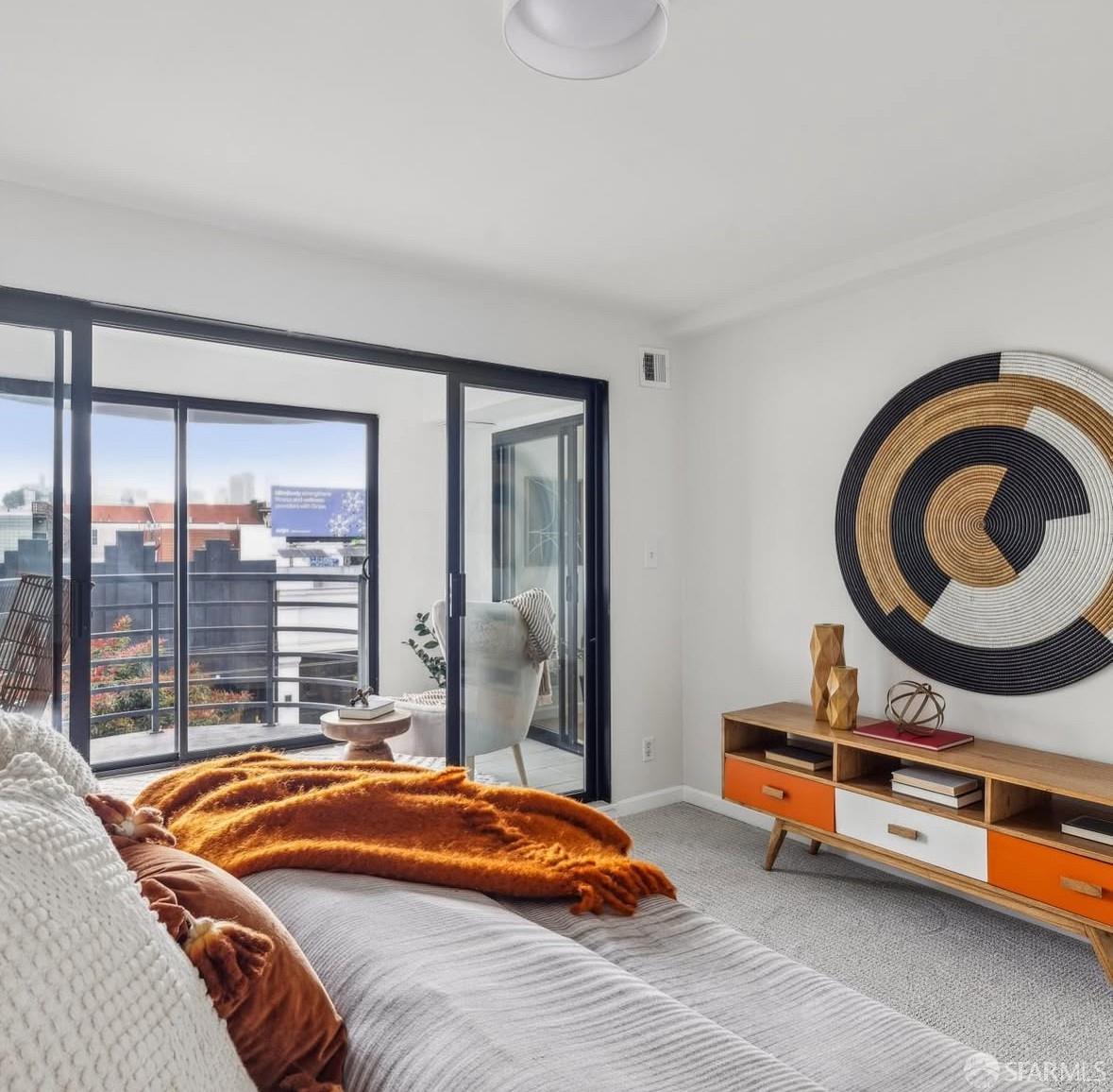 Detail Gallery Image 4 of 6 For 3315 Fillmore St, San Francisco,  CA 94123 - 1 Beds | 1 Baths