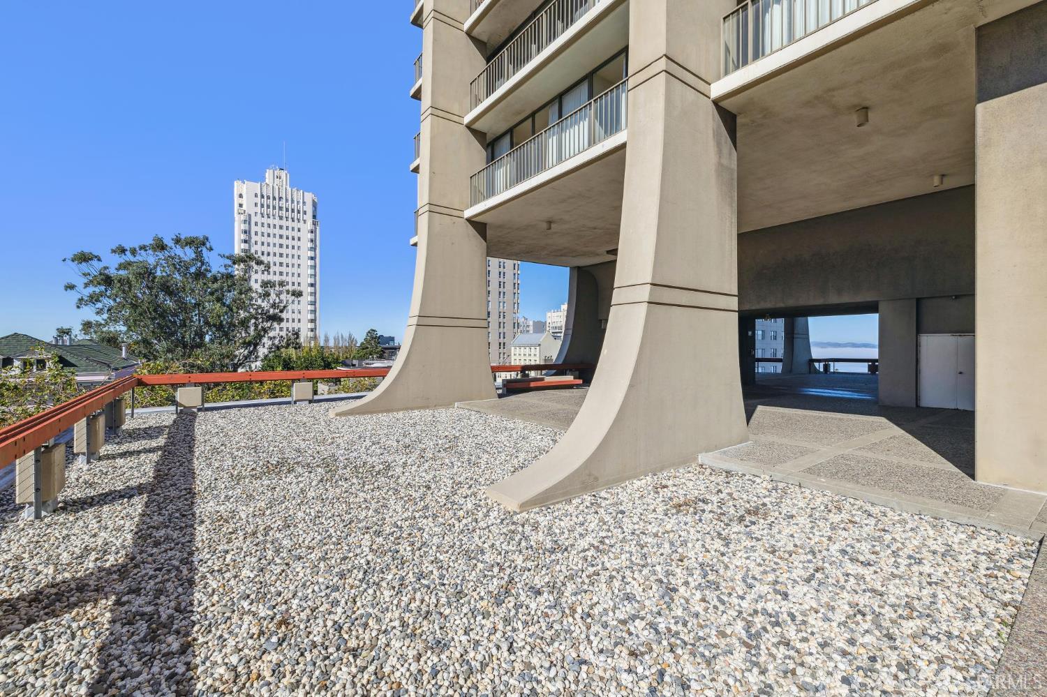 Detail Gallery Image 63 of 78 For 999 Green St #2404,  San Francisco,  CA 94133 - 2 Beds | 2 Baths