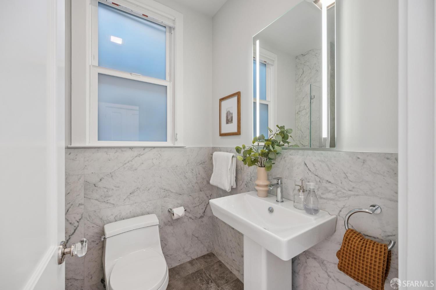 Detail Gallery Image 24 of 84 For 931 Kirkham St, San Francisco,  CA 94122 - 3 Beds | 3 Baths