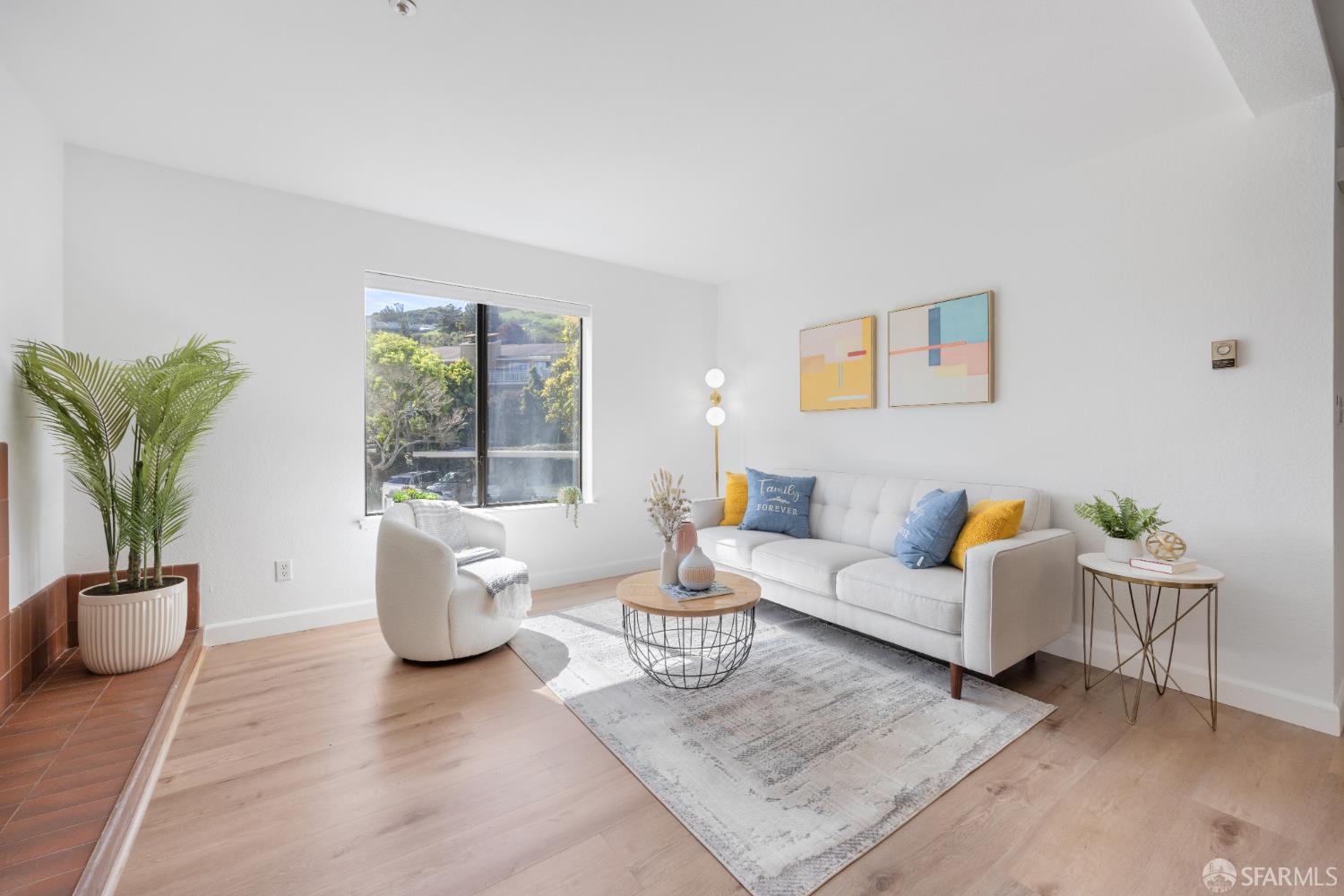 Detail Gallery Image 3 of 22 For 1708 Saddleback Dr, Daly City,  CA 94014 - 2 Beds | 2 Baths