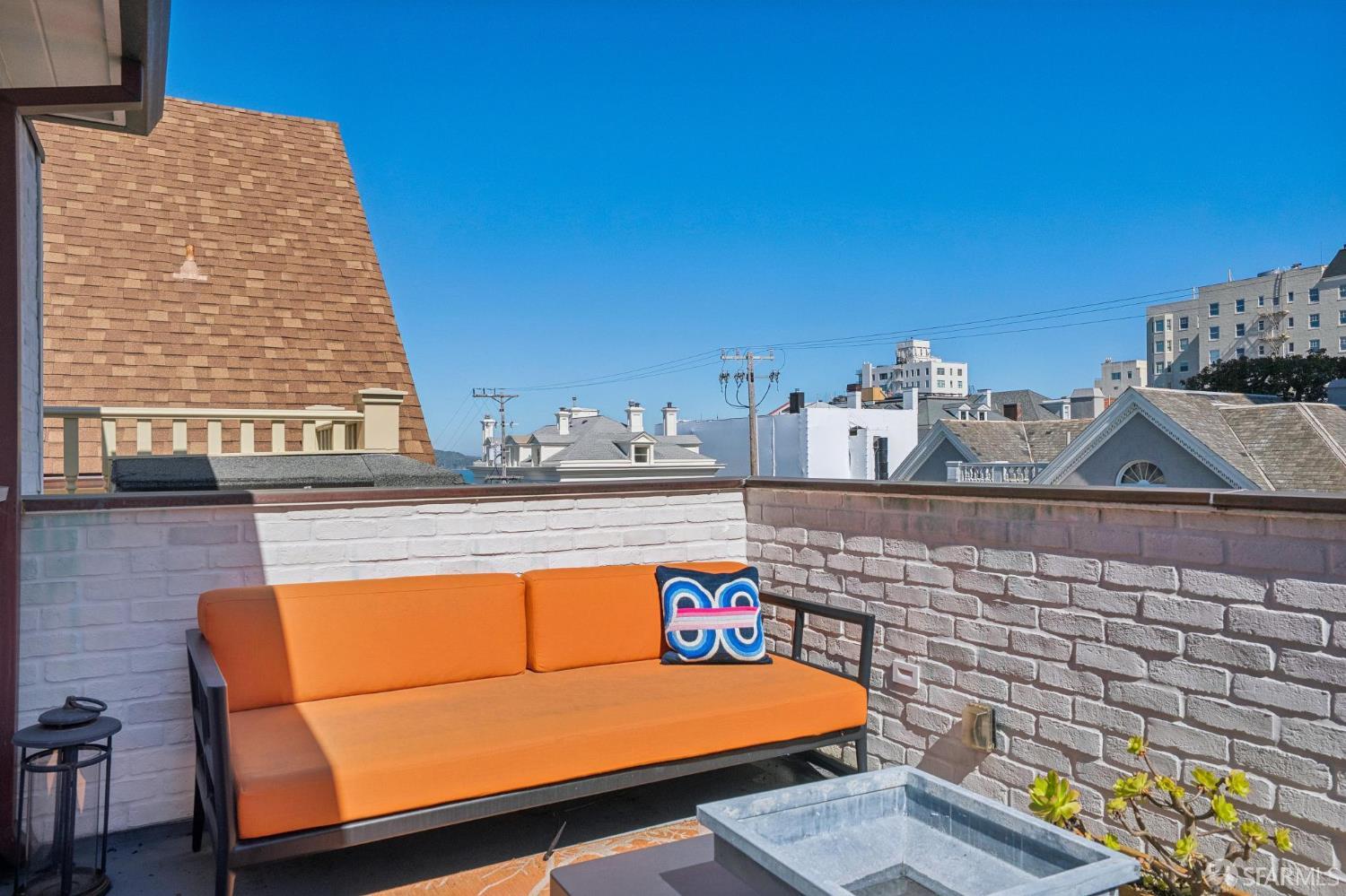 Detail Gallery Image 34 of 40 For 2523 Steiner St, San Francisco,  CA 94115 - 3 Beds | 3/1 Baths