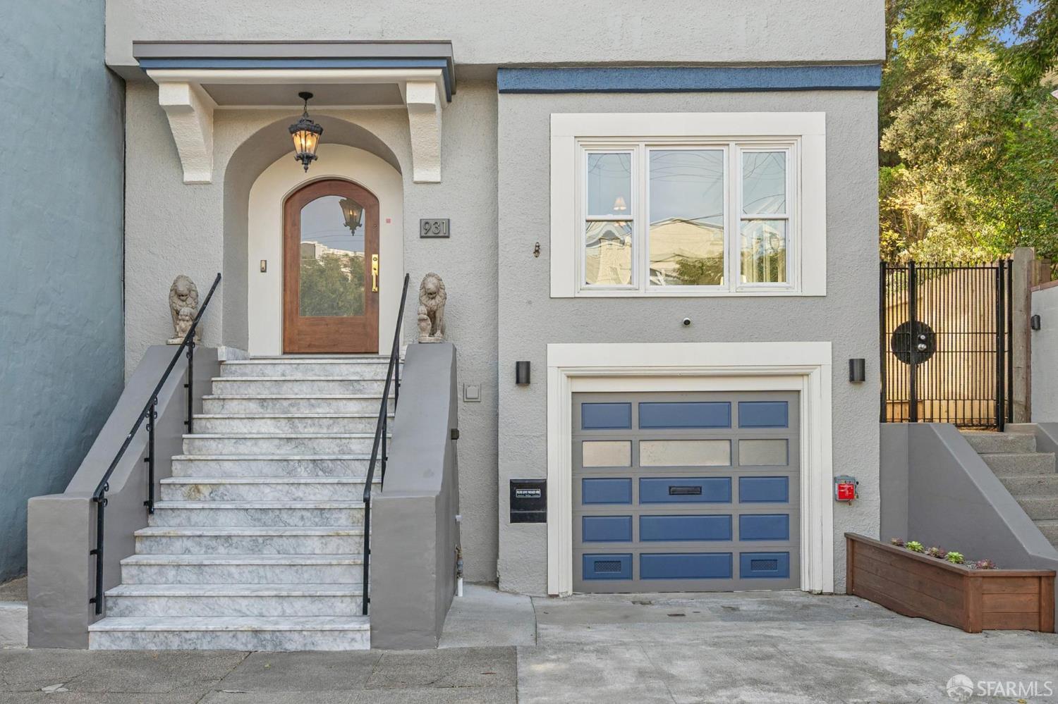 Detail Gallery Image 2 of 84 For 931 Kirkham St, San Francisco,  CA 94122 - 3 Beds | 3 Baths