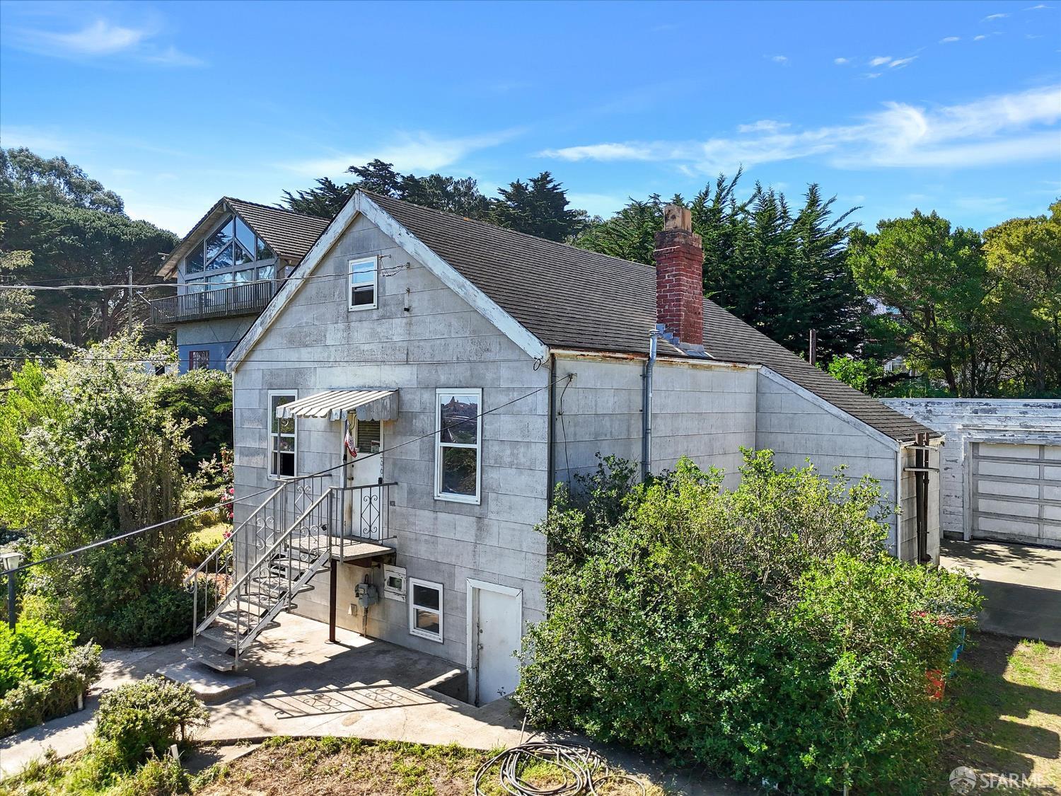 Detail Gallery Image 7 of 58 For 366 Gambier St, San Francisco,  CA 94134 - 2 Beds | 1 Baths