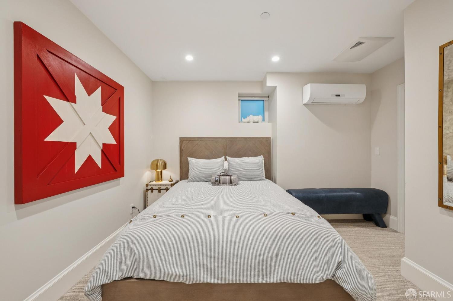 Detail Gallery Image 24 of 40 For 2523 Steiner St, San Francisco,  CA 94115 - 3 Beds | 3/1 Baths