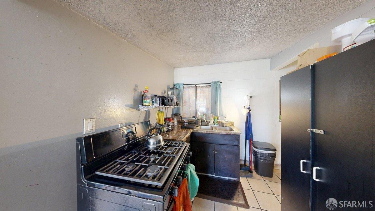 Detail Gallery Image 20 of 45 For 471 Green St, East Palo Alto,  CA 94303 - 9 Beds | 5 Baths