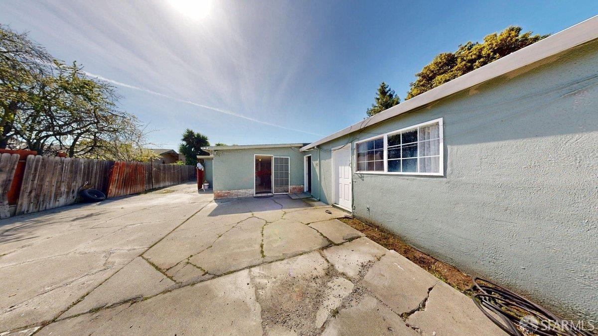 Detail Gallery Image 40 of 45 For 471 Green St, East Palo Alto,  CA 94303 - 9 Beds | 5 Baths