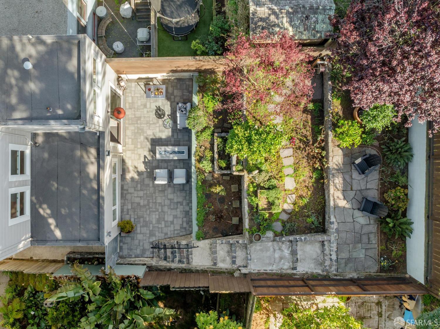 Detail Gallery Image 76 of 84 For 931 Kirkham St, San Francisco,  CA 94122 - 3 Beds | 3 Baths