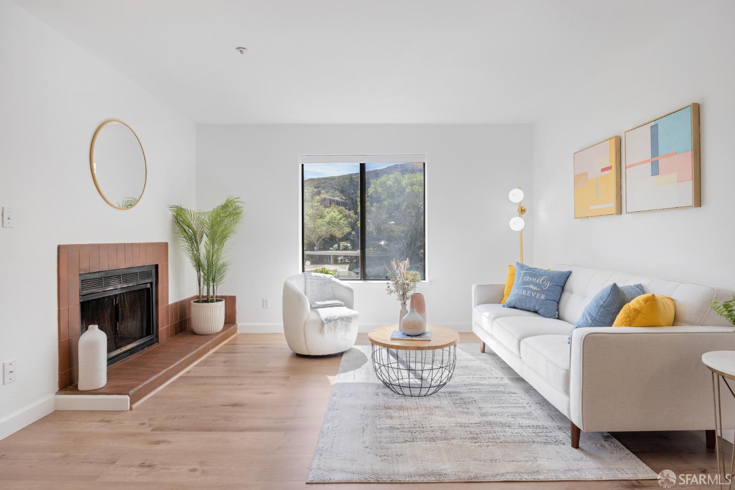 Detail Gallery Image 2 of 22 For 1708 Saddleback Dr, Daly City,  CA 94014 - 2 Beds | 2 Baths