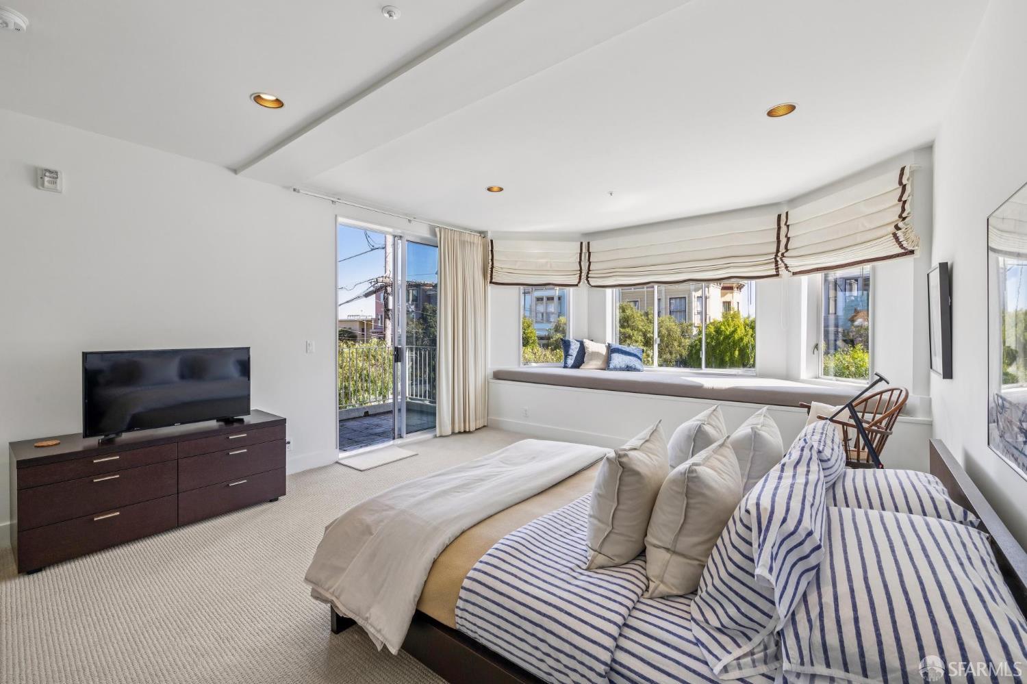 Photo #15: 426110349 Listing: Photo #15