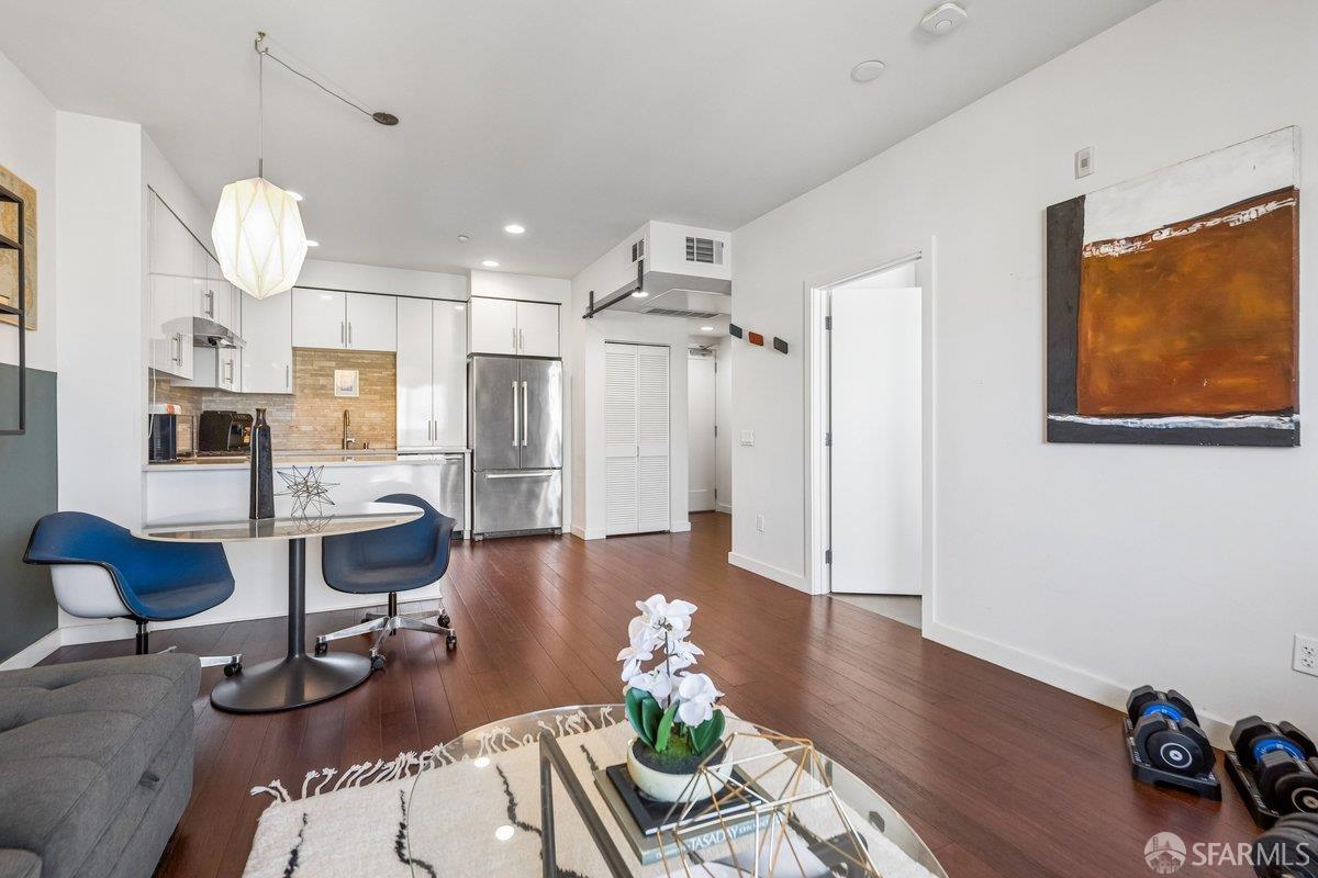 Detail Gallery Image 10 of 30 For 50 Jerrold Ave #306,  San Francisco,  CA 94124 - 1 Beds | 1 Baths