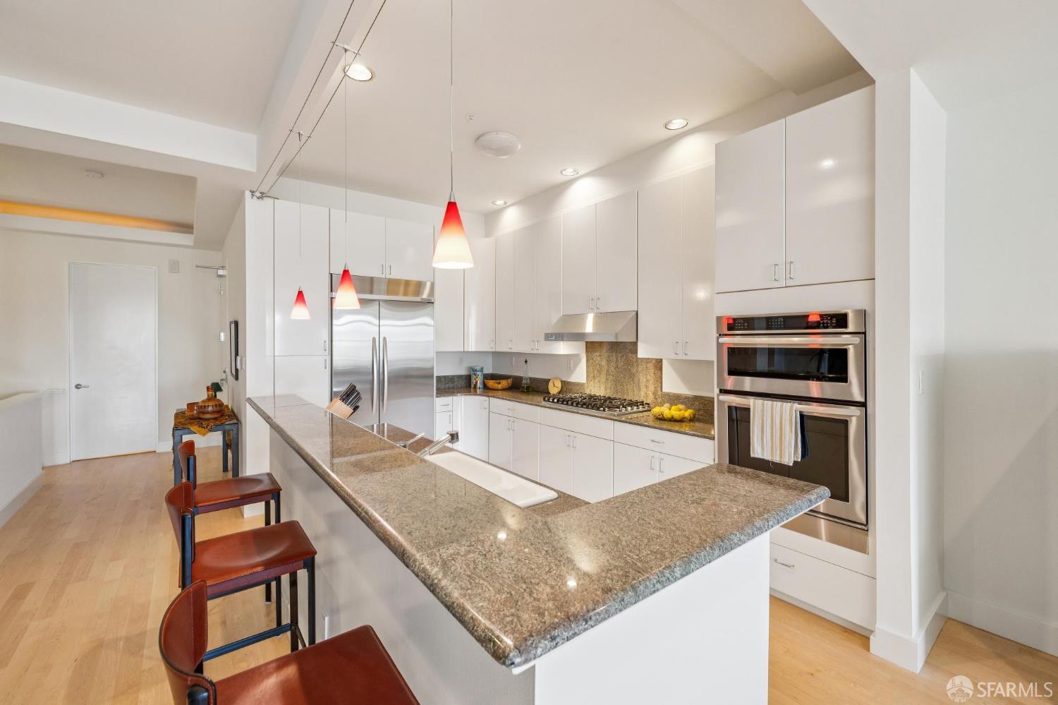 Photo #10: 426110349 Listing: Photo #10