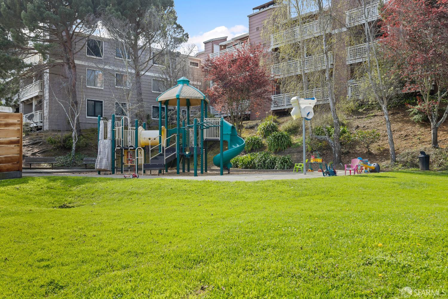 Detail Gallery Image 21 of 22 For 1708 Saddleback Dr, Daly City,  CA 94014 - 2 Beds | 2 Baths