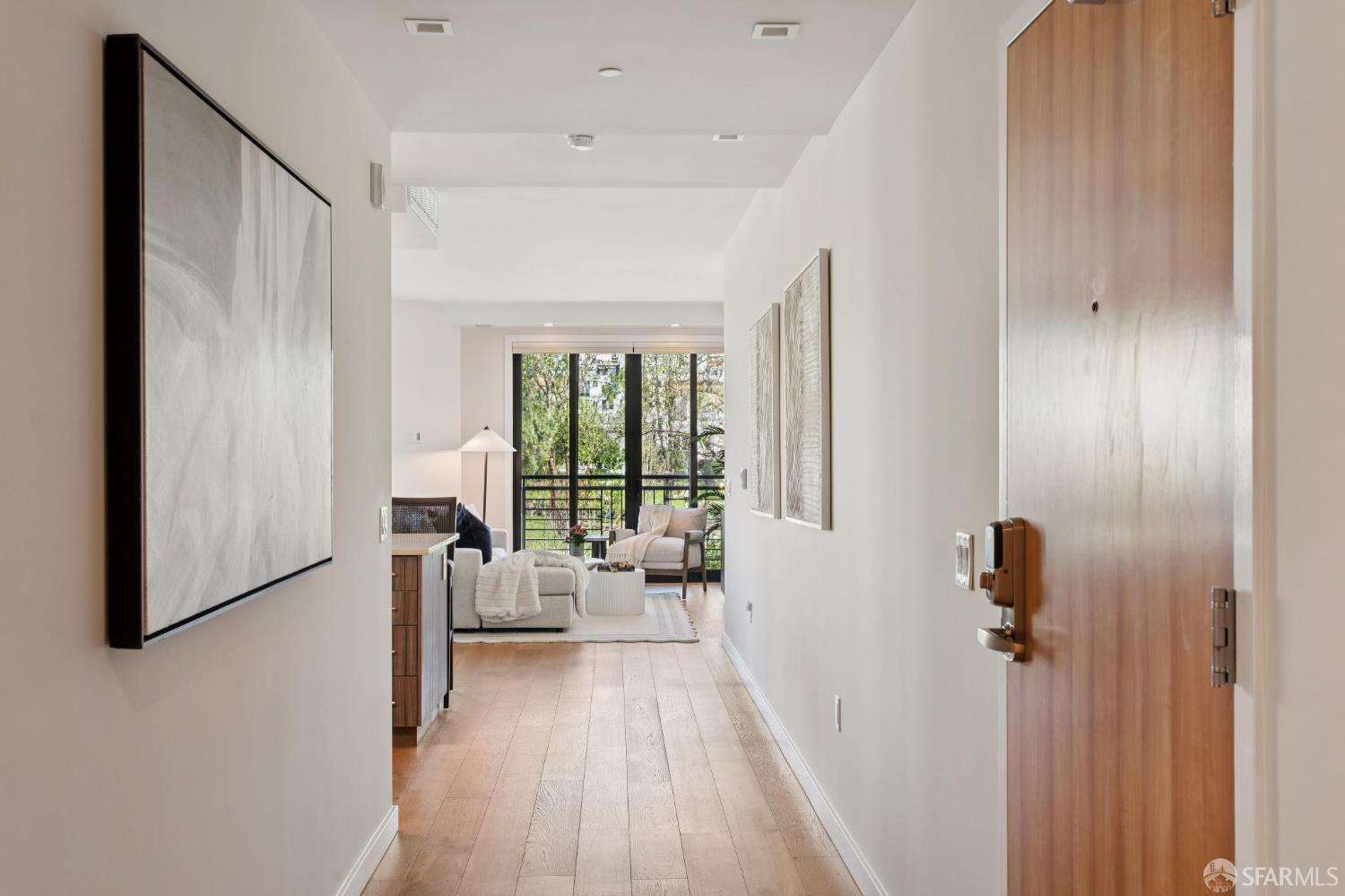 Detail Gallery Image 2 of 50 For 1731 Powell St #303,  San Francisco,  CA 94133 - 2 Beds | 2/1 Baths