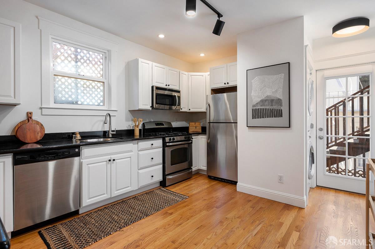 Detail Gallery Image 13 of 21 For 57 Woodward St, San Francisco,  CA 94103 - 2 Beds | 1 Baths