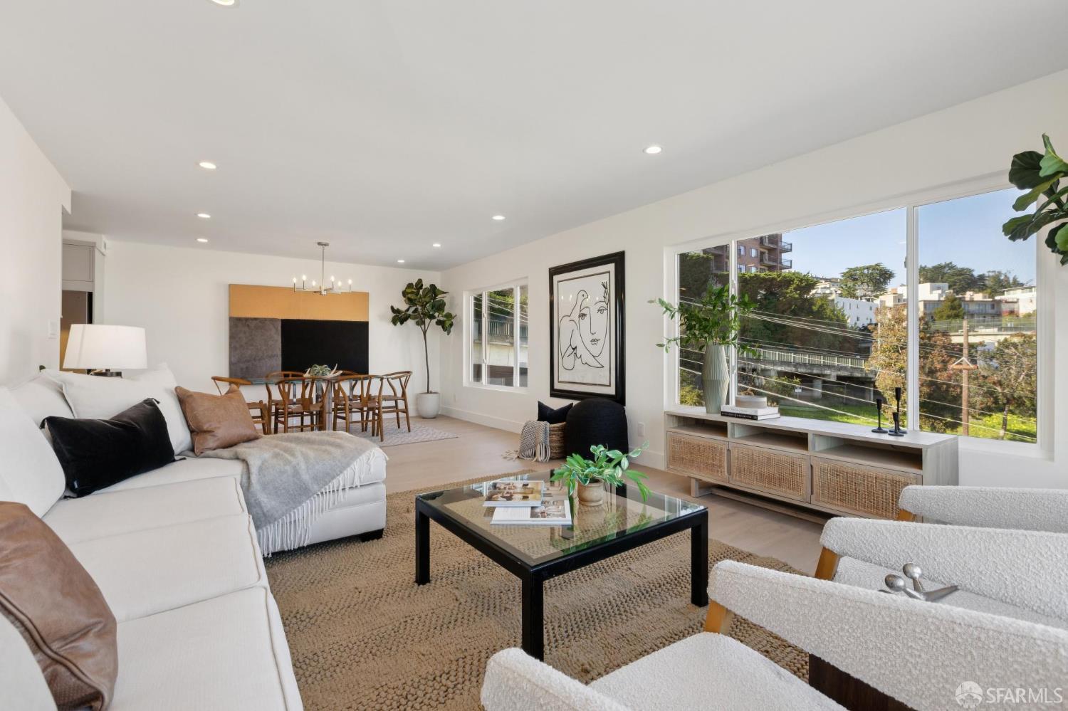 Detail Gallery Image 8 of 34 For 505 Grand View Ave #2,  San Francisco,  CA 94114 - 2 Beds | 2 Baths