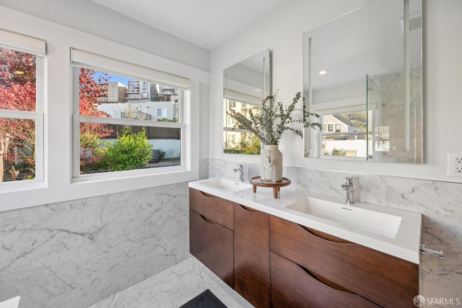 Detail Gallery Image 37 of 84 For 931 Kirkham St, San Francisco,  CA 94122 - 3 Beds | 3 Baths