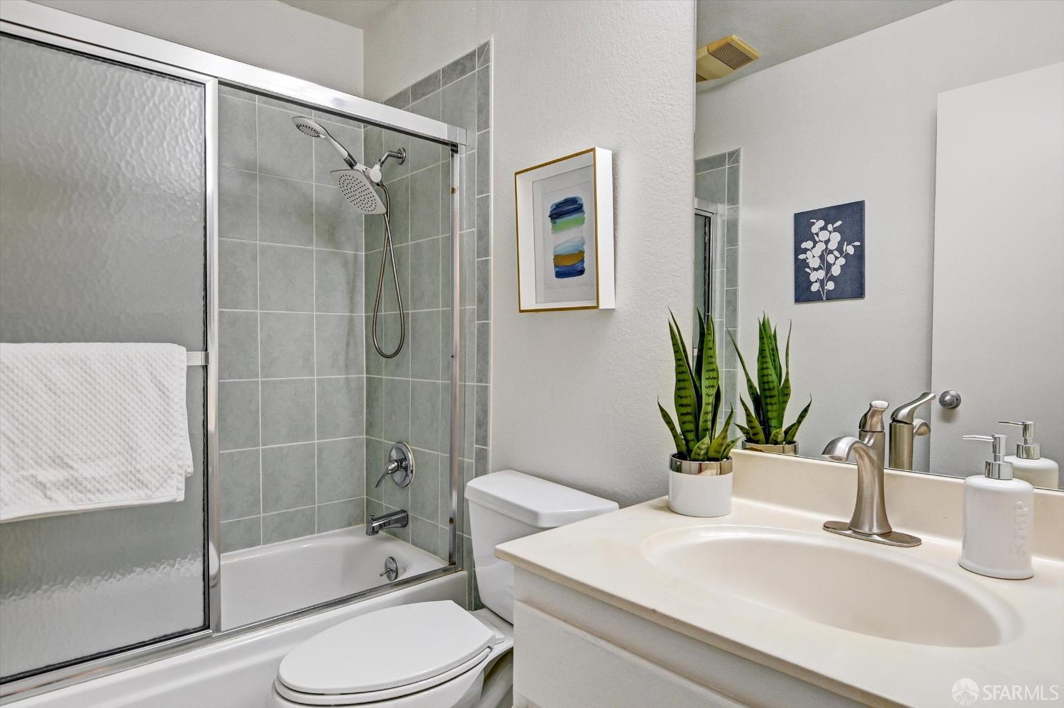 Detail Gallery Image 30 of 36 For 306 Oak Ct, Daly City,  CA 94014 - 3 Beds | 2 Baths
