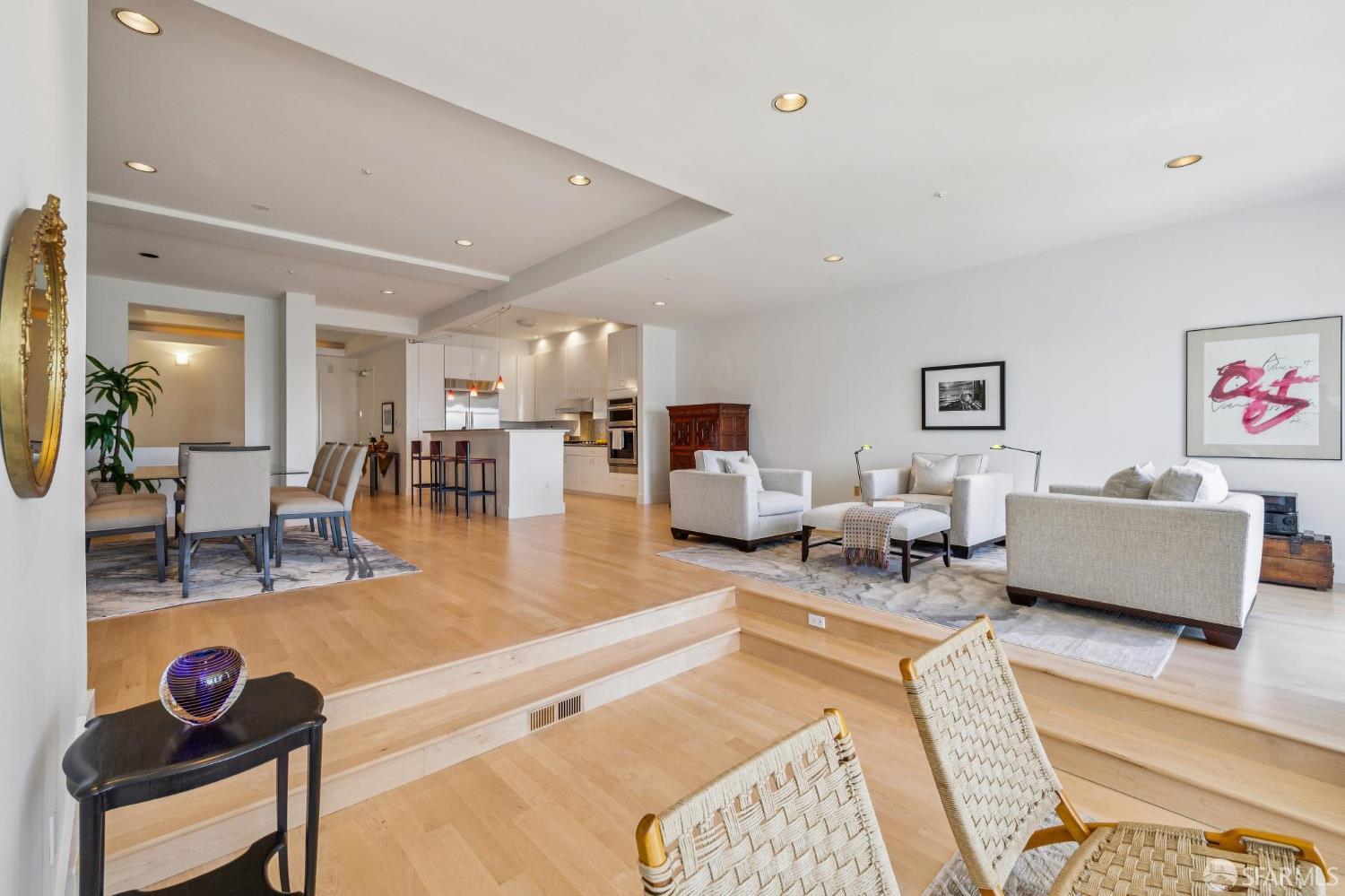 Photo #8: 426110349 Listing: Photo #8