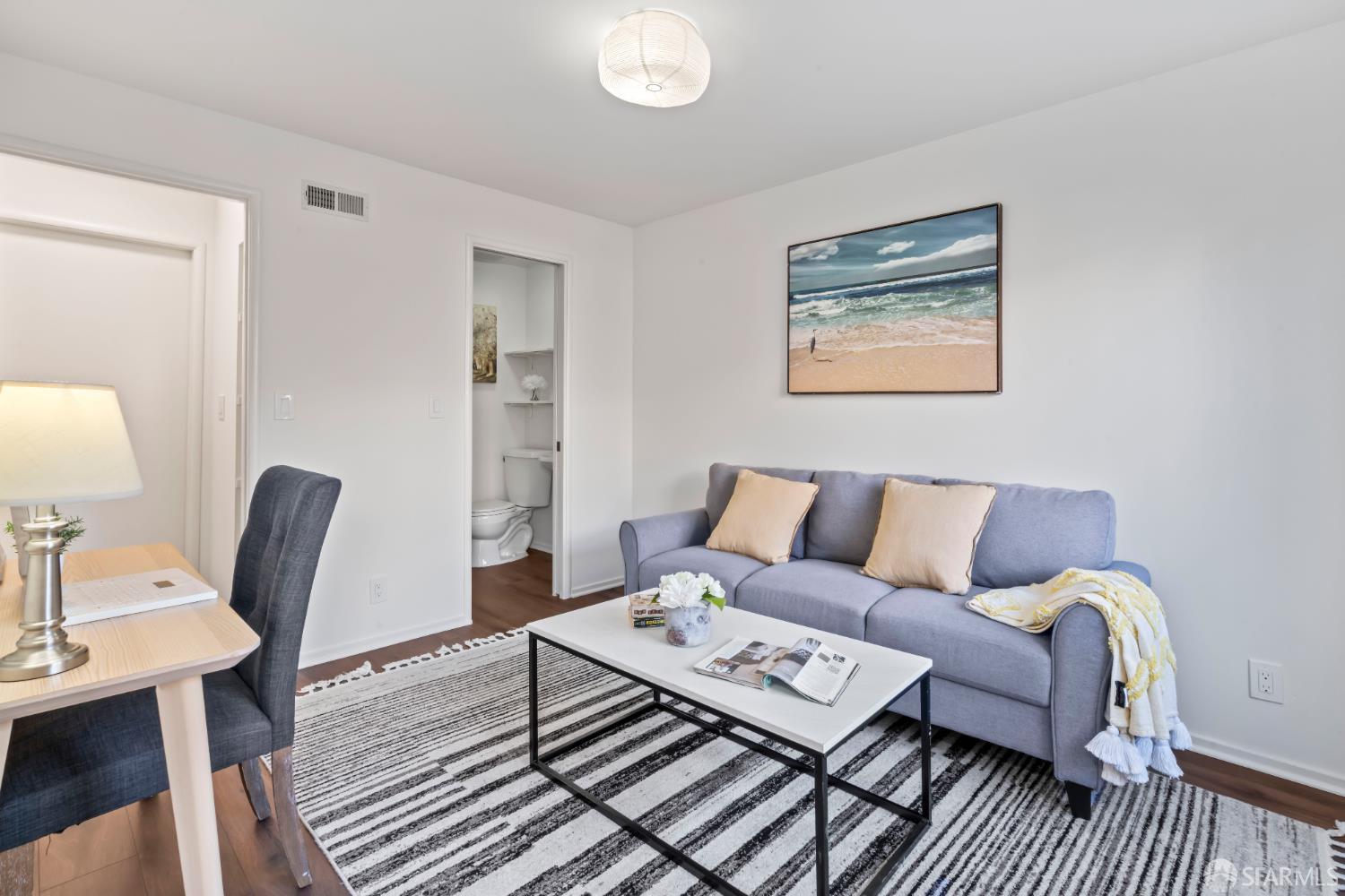 Detail Gallery Image 14 of 29 For 32 Lake Forest Dr, Daly City,  CA 94015 - 2 Beds | 2 Baths