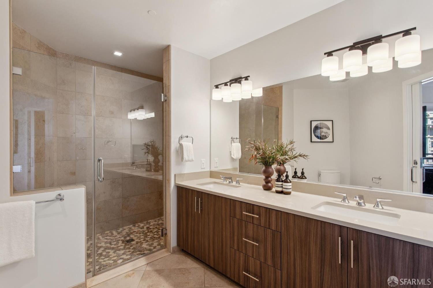 Detail Gallery Image 23 of 50 For 1731 Powell St #303,  San Francisco,  CA 94133 - 2 Beds | 2/1 Baths