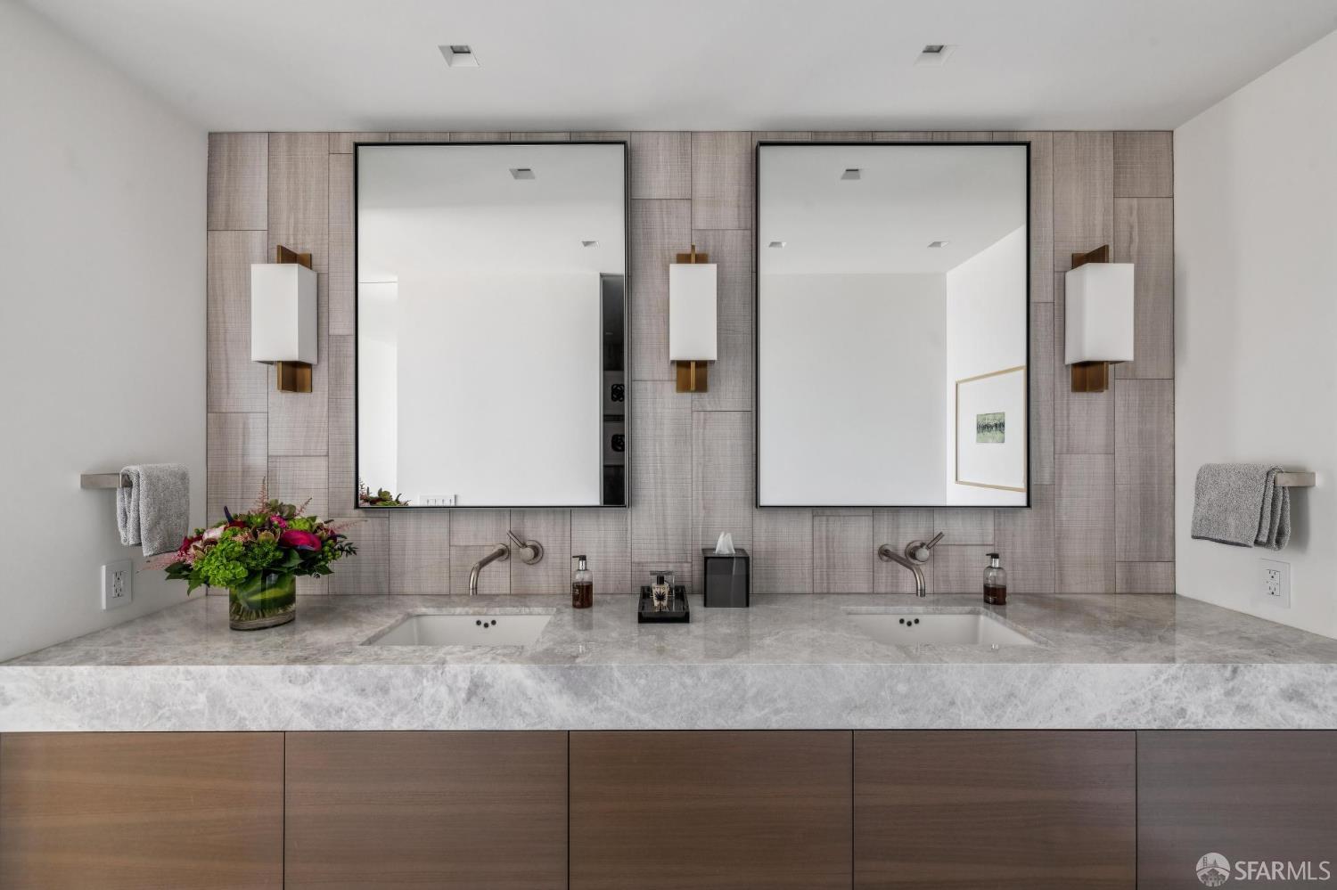 Detail Gallery Image 54 of 78 For 999 Green St #2404,  San Francisco,  CA 94133 - 2 Beds | 2 Baths