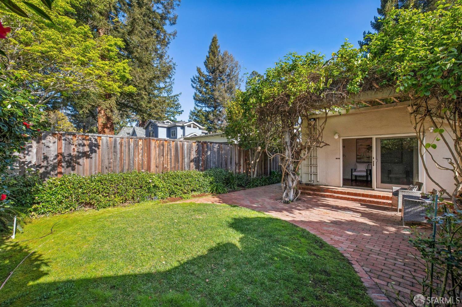 Detail Gallery Image 36 of 43 For 325 Yale Rd, Menlo Park,  CA 94025 - 2 Beds | 1/1 Baths