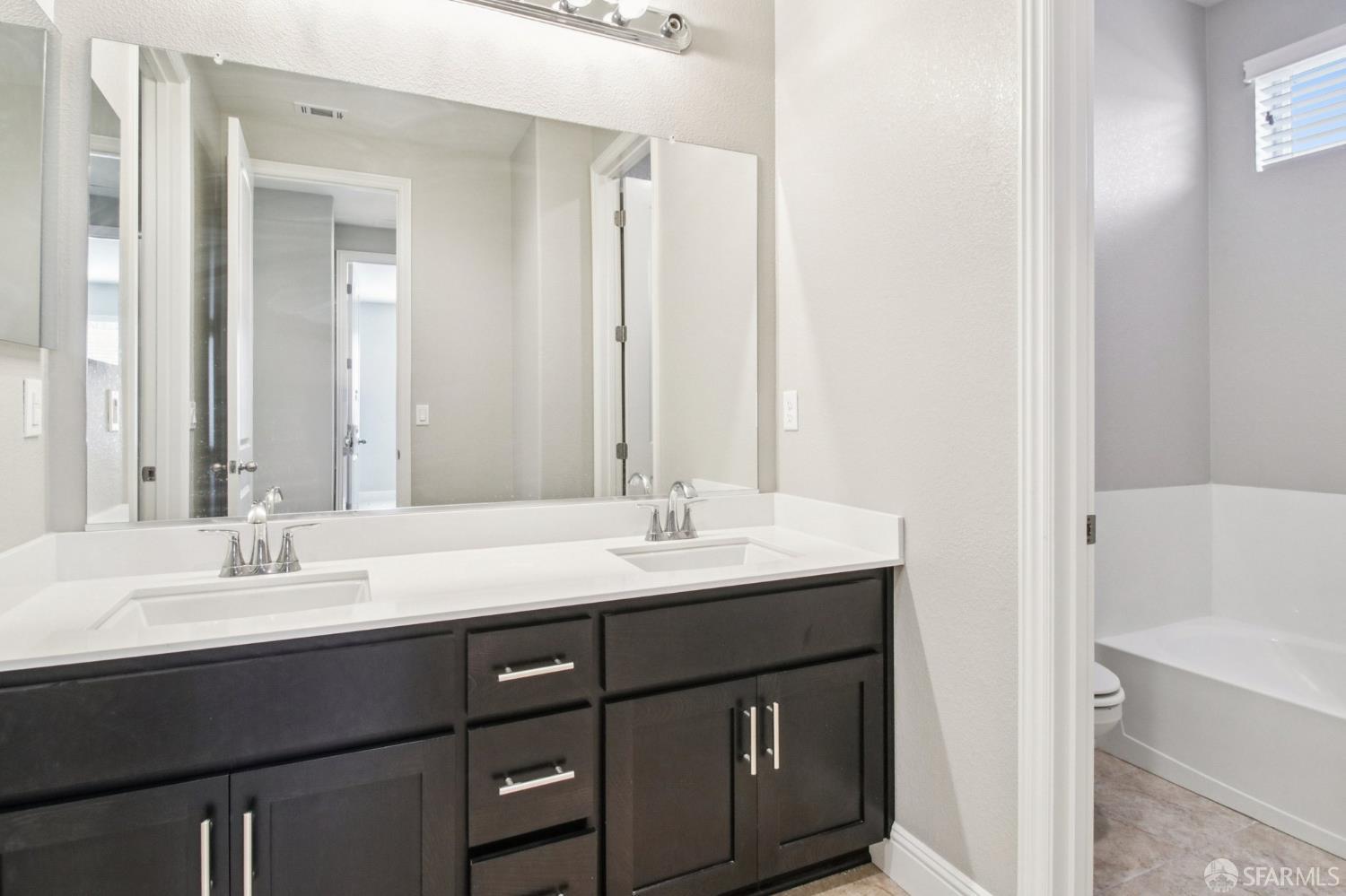 Detail Gallery Image 27 of 53 For 3082 Delano Dr, Pittsburg,  CA 94565 - 4 Beds | 2/1 Baths