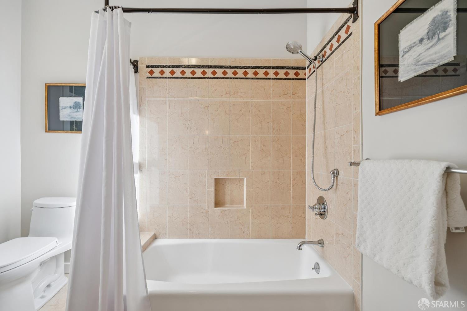 Detail Gallery Image 51 of 84 For 931 Kirkham St, San Francisco,  CA 94122 - 3 Beds | 3 Baths