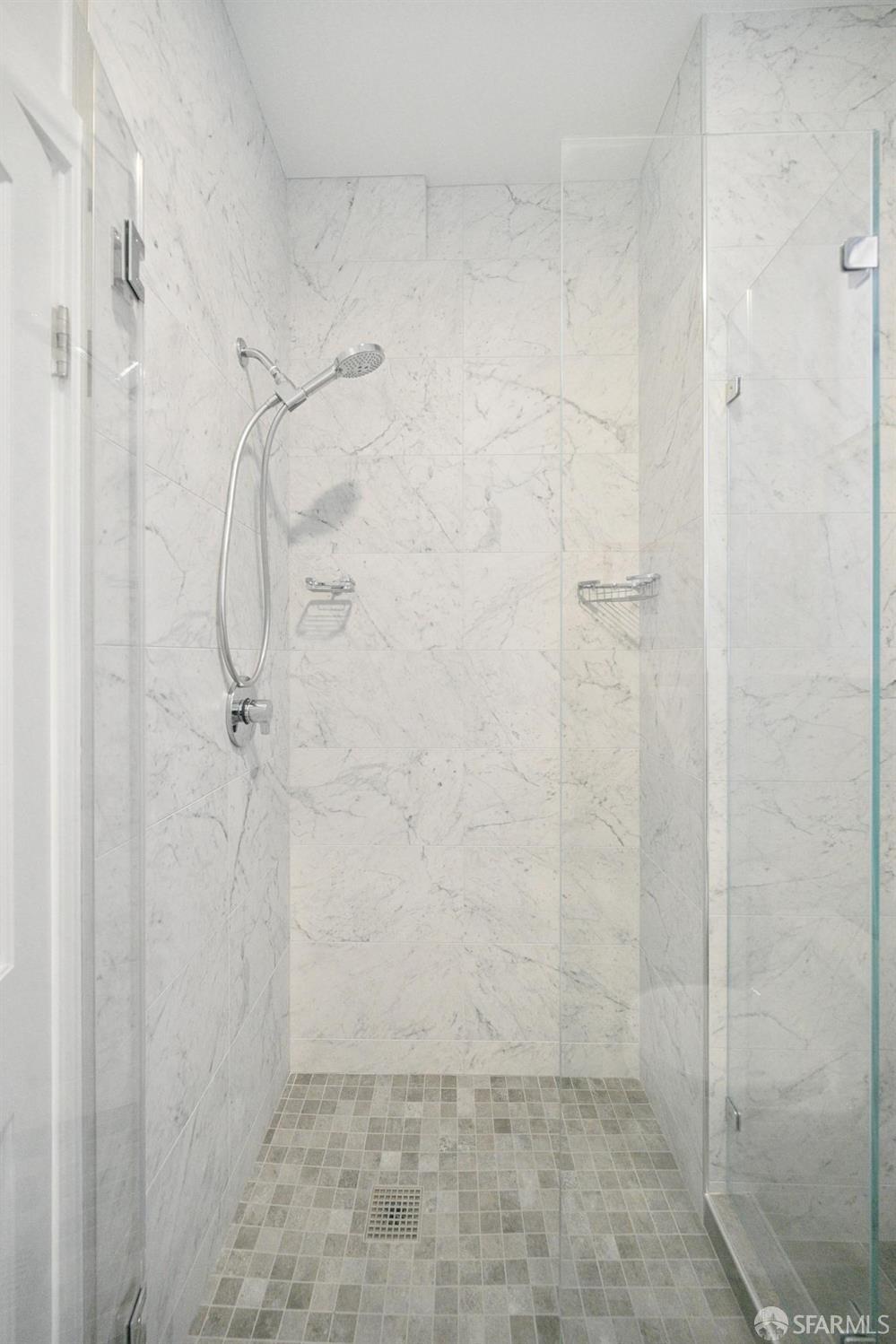 Detail Gallery Image 25 of 84 For 931 Kirkham St, San Francisco,  CA 94122 - 3 Beds | 3 Baths