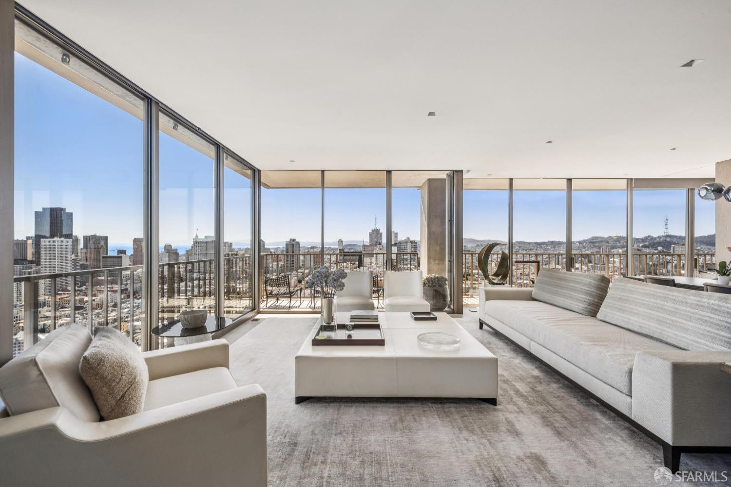 Detail Gallery Image 15 of 78 For 999 Green St #2404,  San Francisco,  CA 94133 - 2 Beds | 2 Baths