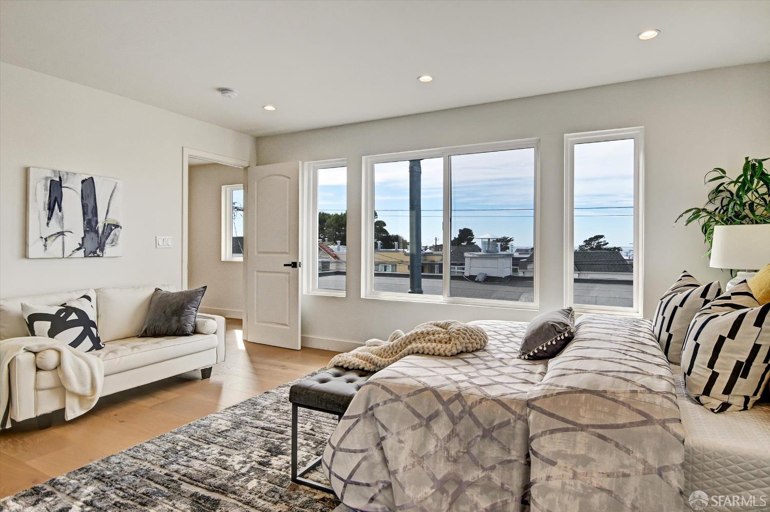 Detail Gallery Image 21 of 70 For 2100 34th Ave, San Francisco,  CA 94116 - 4 Beds | 3 Baths