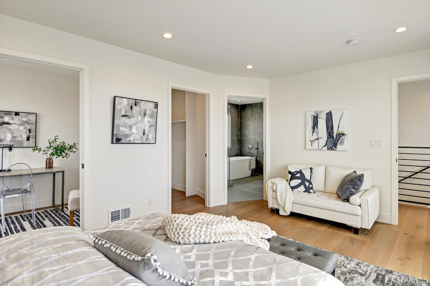 Detail Gallery Image 33 of 70 For 2100 34th Ave, San Francisco,  CA 94116 - 4 Beds | 3 Baths