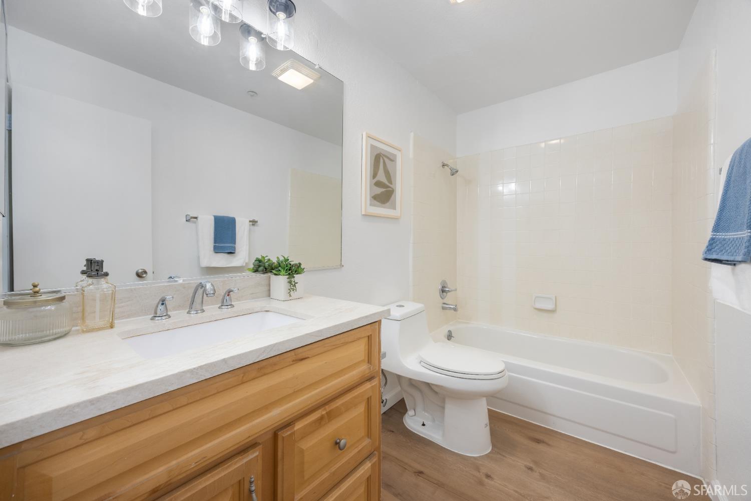 Detail Gallery Image 14 of 22 For 1708 Saddleback Dr, Daly City,  CA 94014 - 2 Beds | 2 Baths