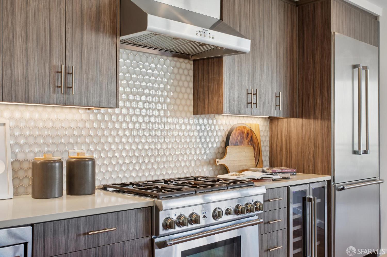 Detail Gallery Image 17 of 50 For 1731 Powell St #303,  San Francisco,  CA 94133 - 2 Beds | 2/1 Baths