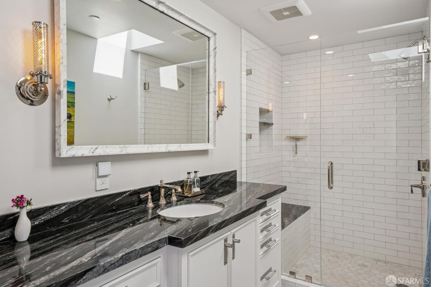 Detail Gallery Image 32 of 40 For 2523 Steiner St, San Francisco,  CA 94115 - 3 Beds | 3/1 Baths