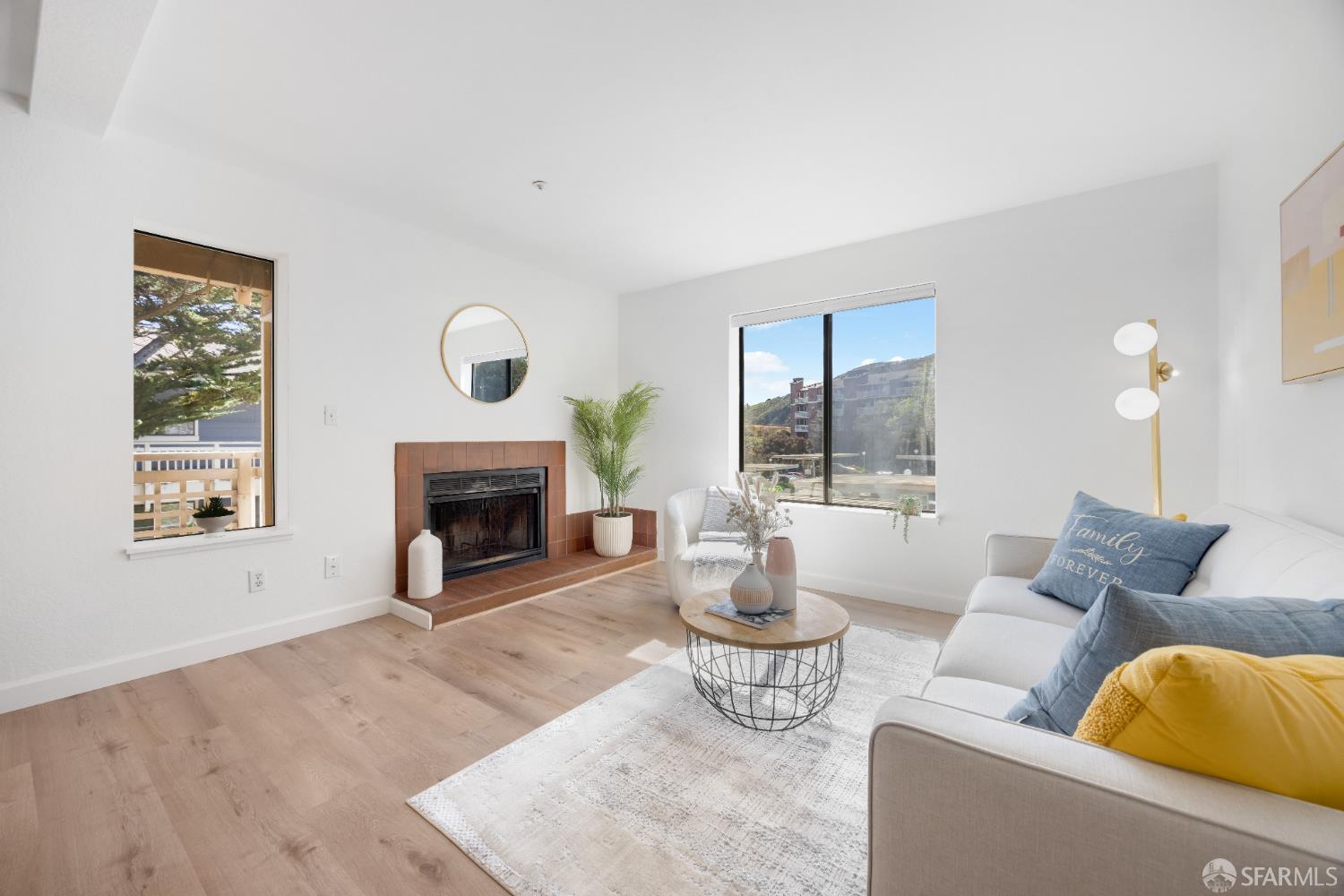 Detail Gallery Image 4 of 22 For 1708 Saddleback Dr, Daly City,  CA 94014 - 2 Beds | 2 Baths