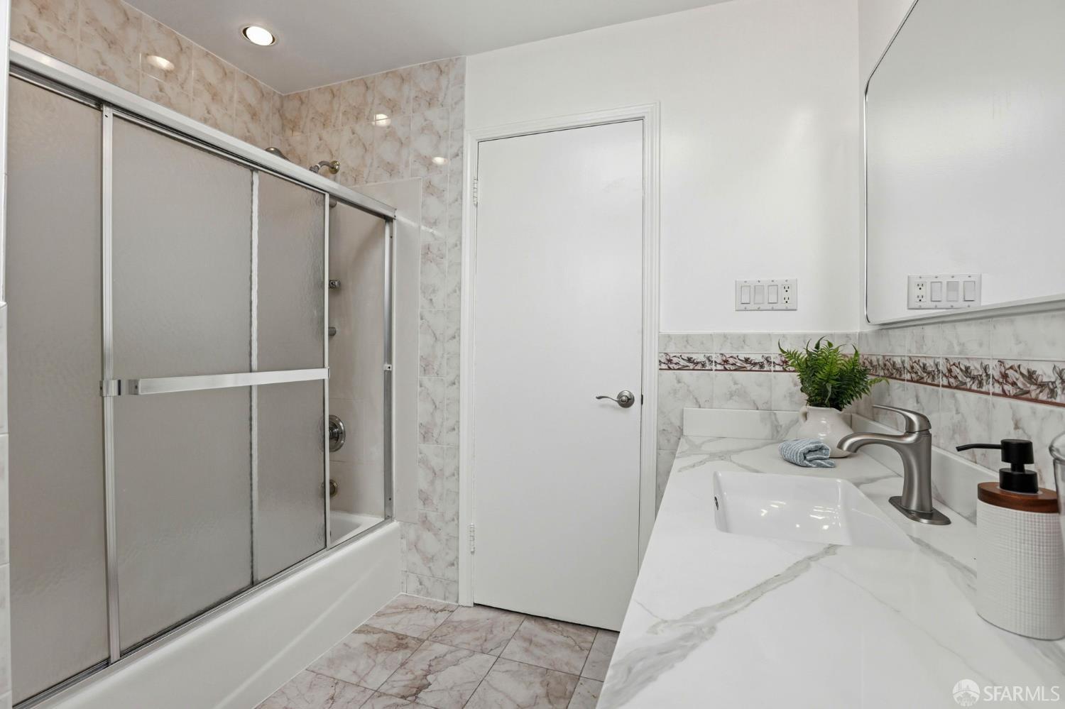 Detail Gallery Image 31 of 42 For 6 Lapham Way, San Francisco,  CA 94112 - 3 Beds | 2 Baths