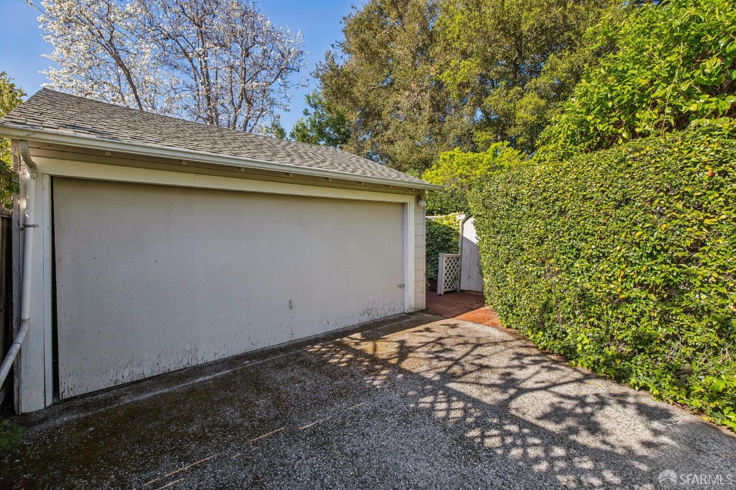 Detail Gallery Image 42 of 43 For 325 Yale Rd, Menlo Park,  CA 94025 - 2 Beds | 1/1 Baths