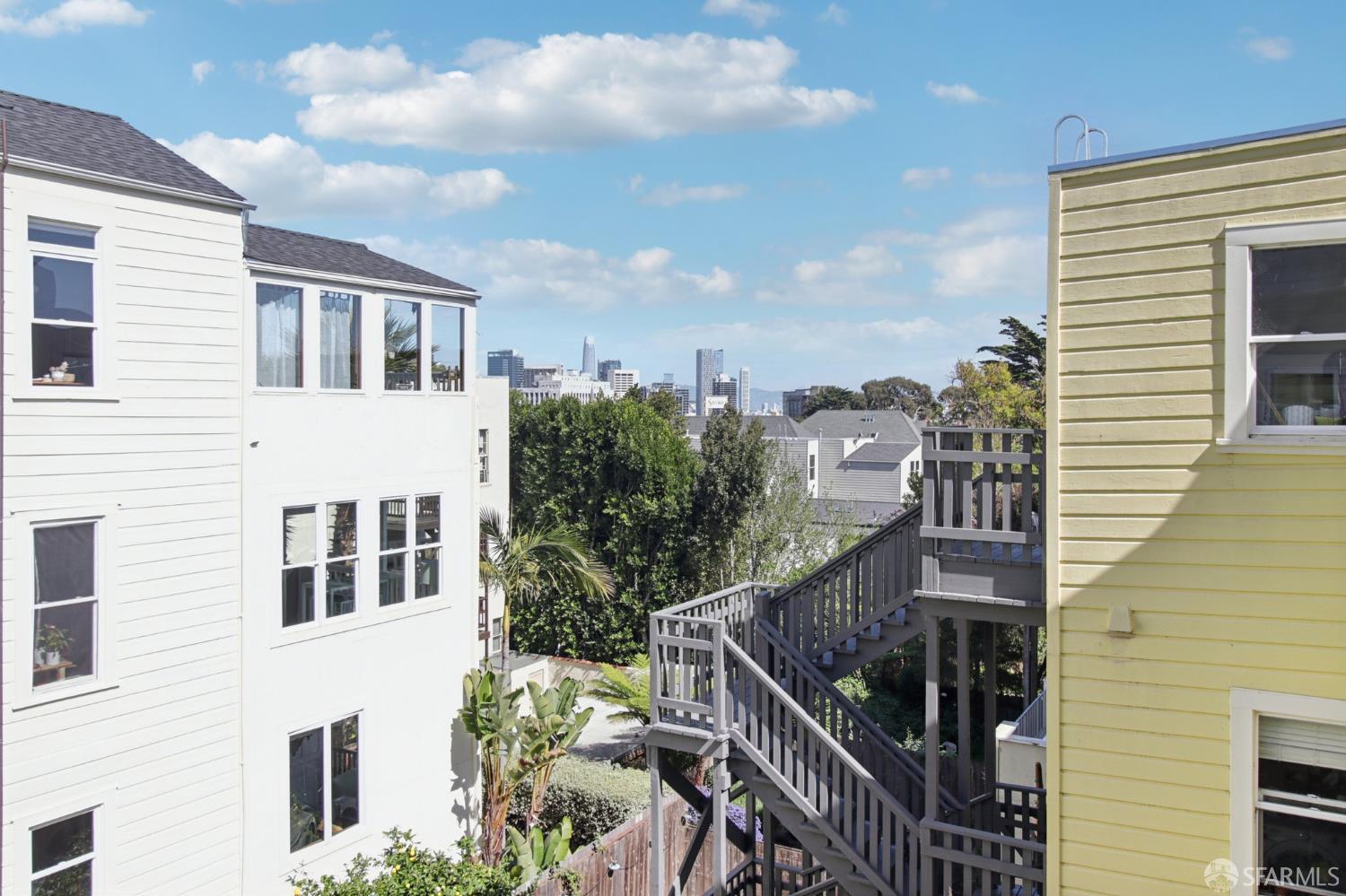 Detail Gallery Image 12 of 20 For 2192 15th St, San Francisco,  CA 94114 - 3 Beds | 2 Baths