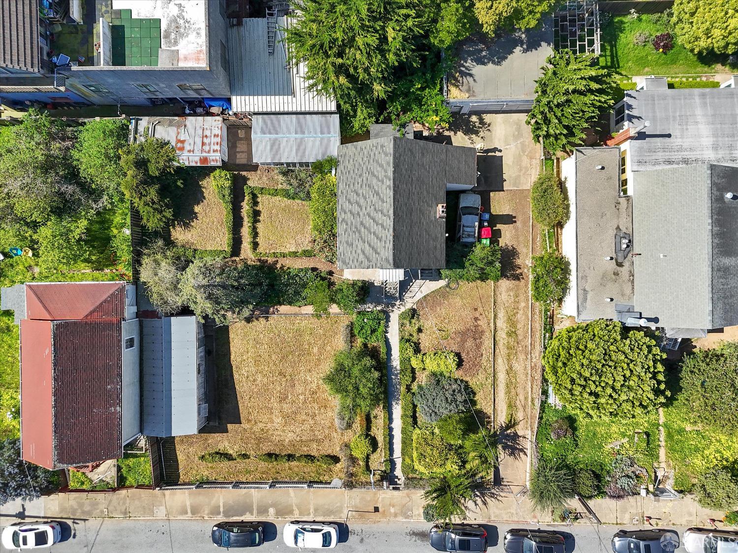 Detail Gallery Image 13 of 58 For 366 Gambier St, San Francisco,  CA 94134 - 2 Beds | 1 Baths