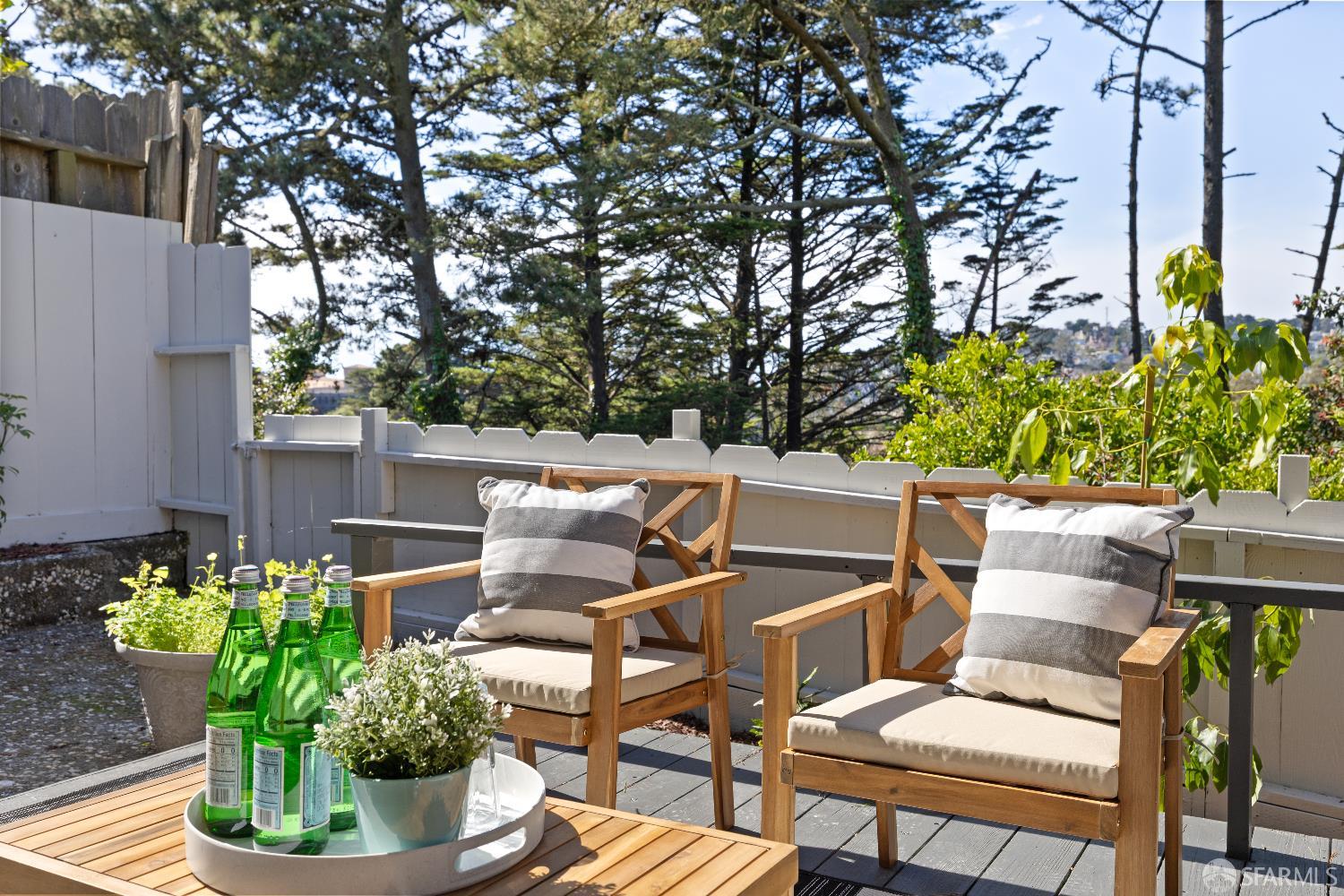 Detail Gallery Image 28 of 40 For 339 Panorama Dr, San Francisco,  CA 94131 - 3 Beds | 2 Baths