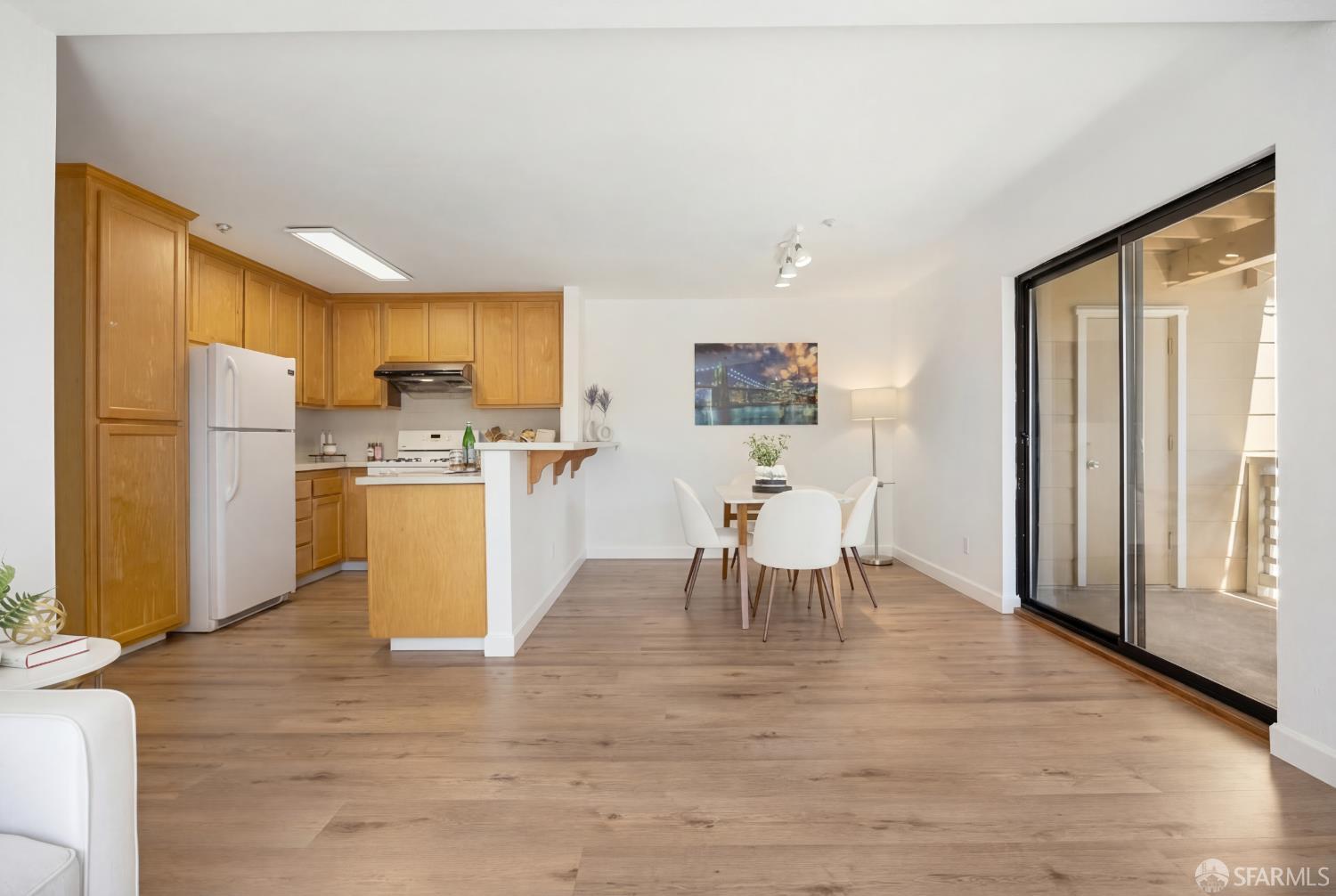 Detail Gallery Image 7 of 22 For 1708 Saddleback Dr, Daly City,  CA 94014 - 2 Beds | 2 Baths